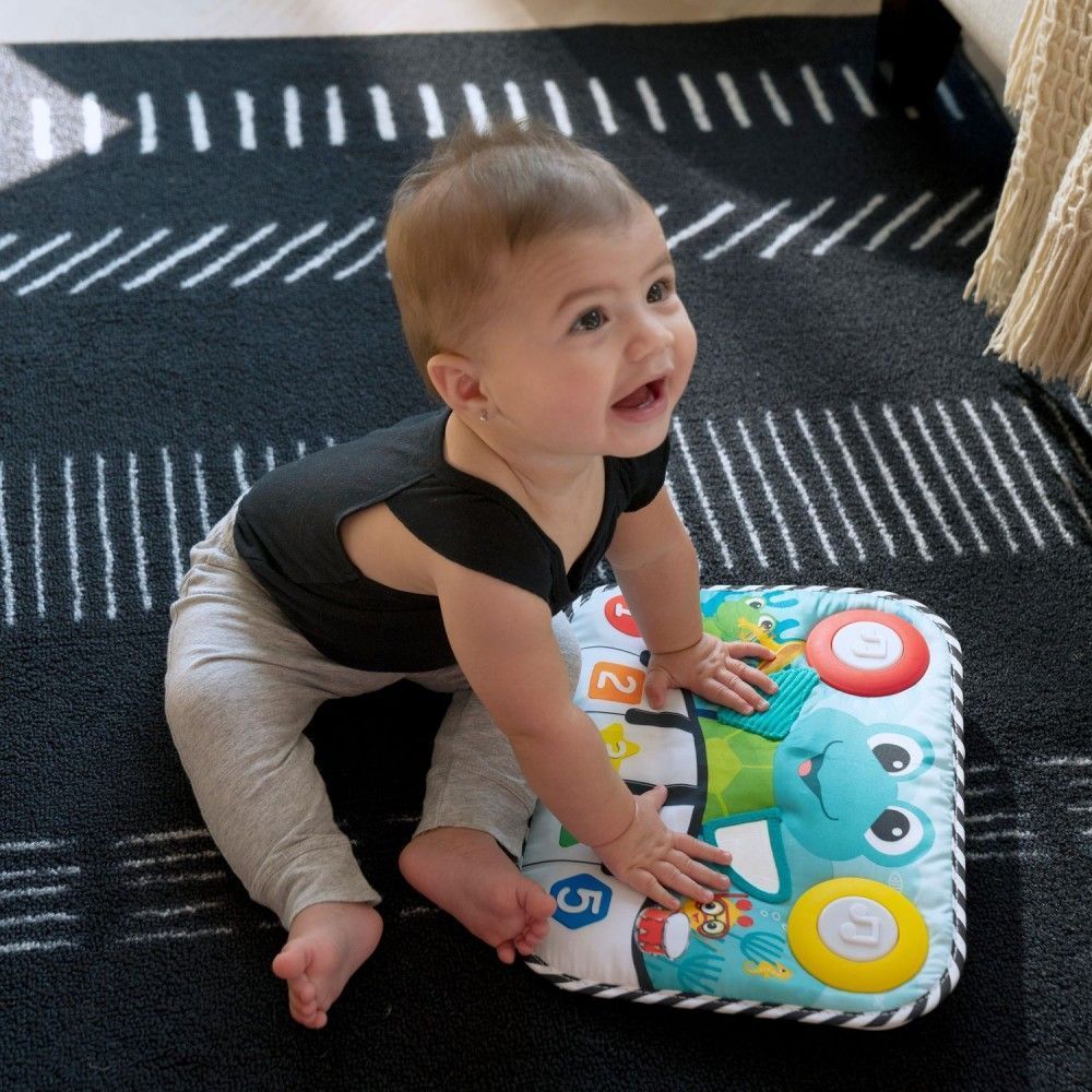 Музична іграшка на ліжечко Baby Einstein "Neptune`s Kick & Explore", з народження