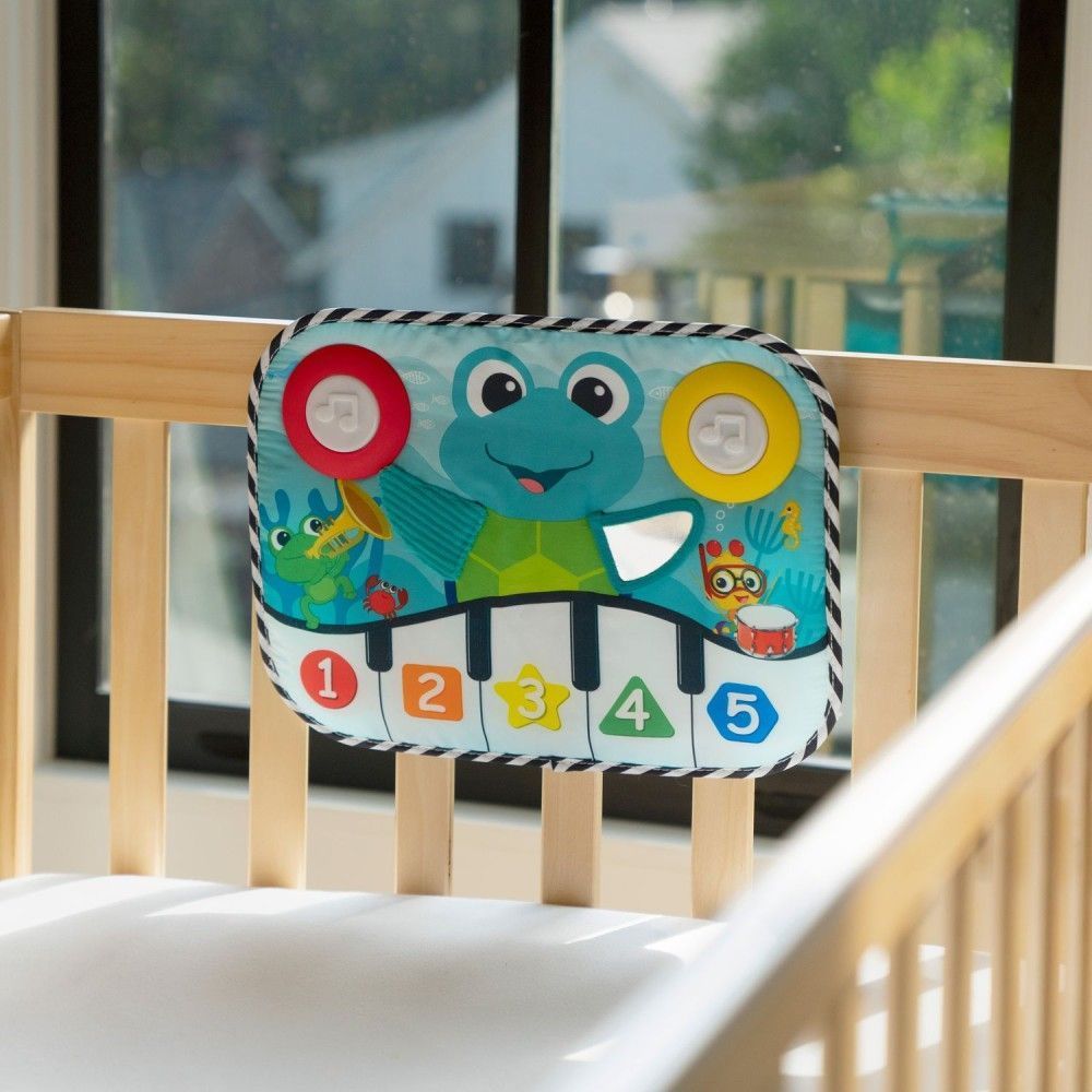 Музична іграшка на ліжечко Baby Einstein "Neptune`s Kick & Explore", з народження