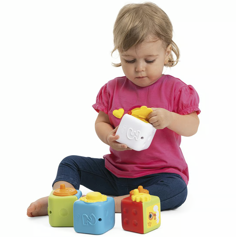 Развивающая игрушка 2 в 1 Chicco "Мультисенсорные кубики Монтессори", от 9 - ти мес