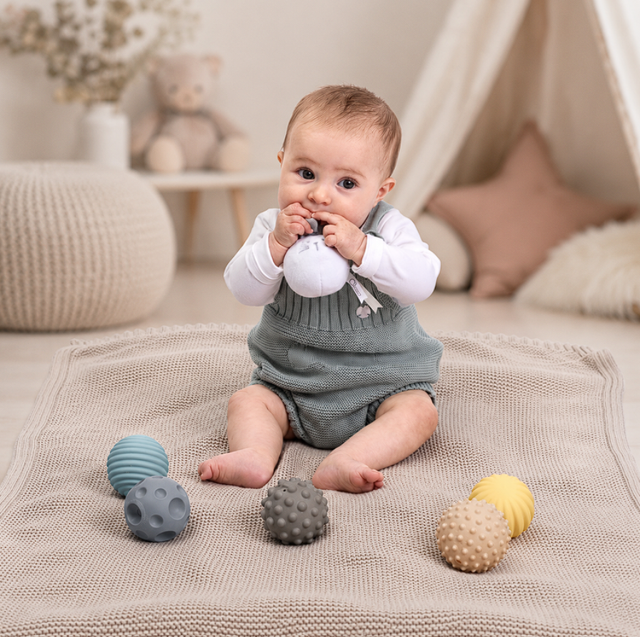 Набор сенсорных мячиков Chicco "My Sweet DouDou", 6 шт., с рождения
